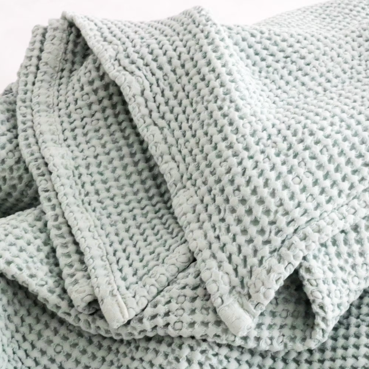 Pure Cotton Waffle Piqué Blanket in Mint