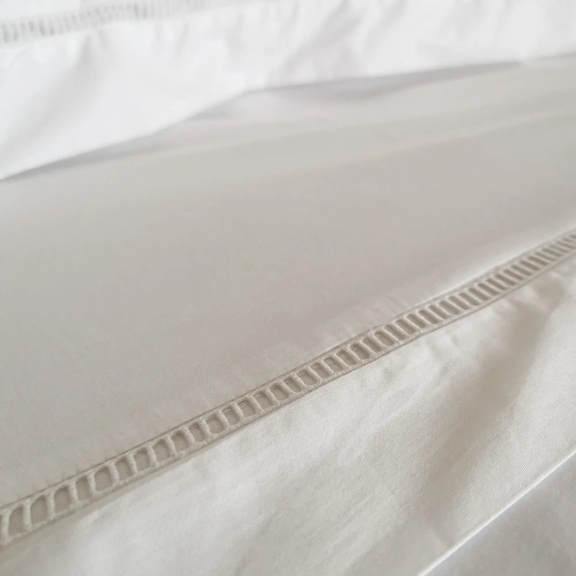 Luxury Bed Linen Classic Embroidery 100% Cotton